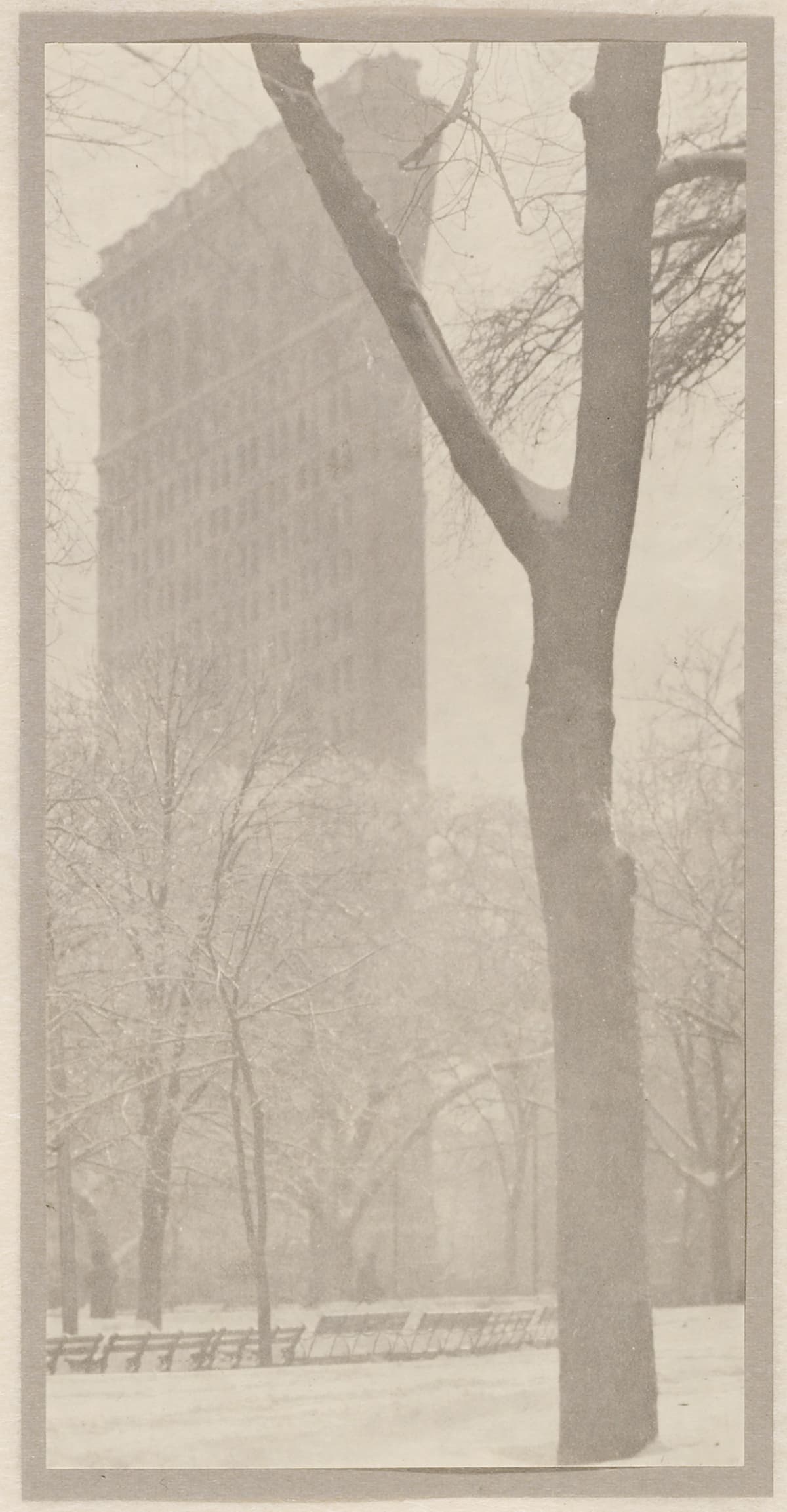 Alfred Stieglitz - The Flat-Iron Building, New York, 1903