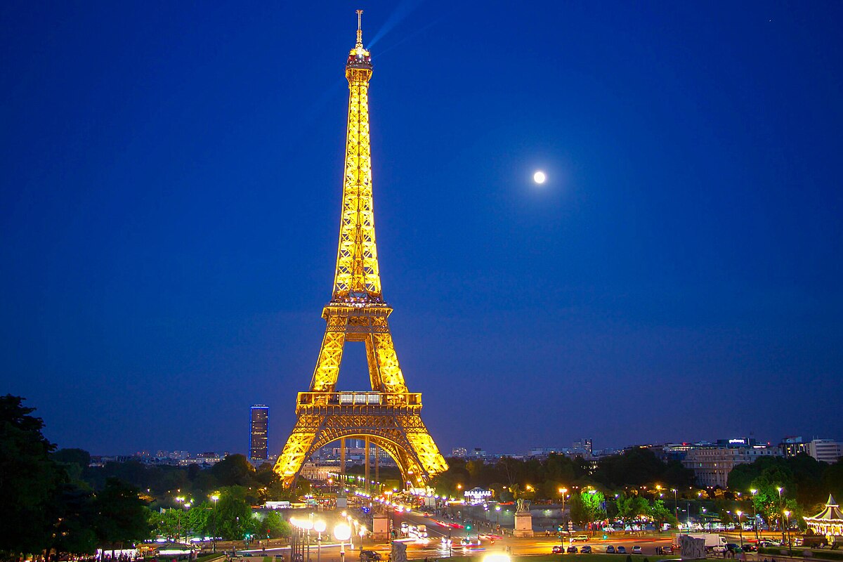Paris at blue hour, Eiffel Tower
