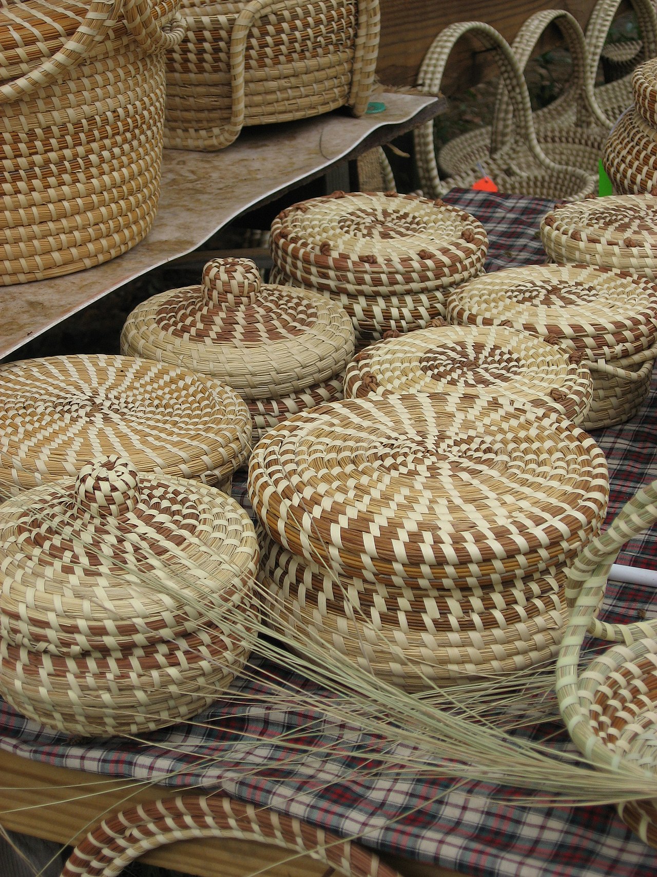 Gullah sweetgrass baskets on Edisto Island, South Carolina, representing the Sea Island culture Manos documented on Daufuskie Island