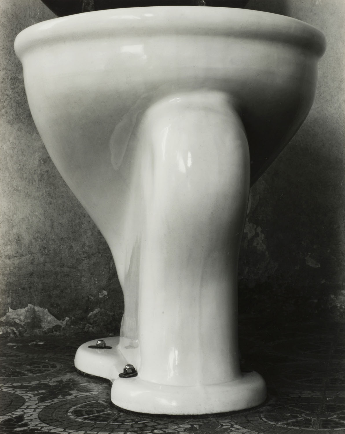 Excusado (Toilet) — Edward Weston, 1925