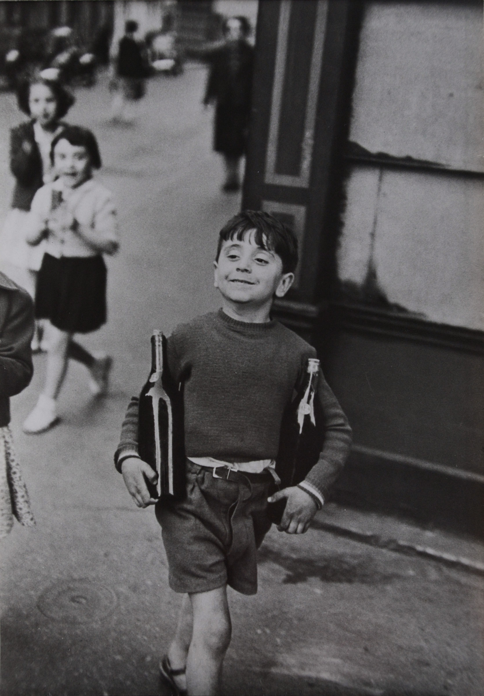 Rue Mouffetard, Paris, 1954 — Henri Cartier-Bresson