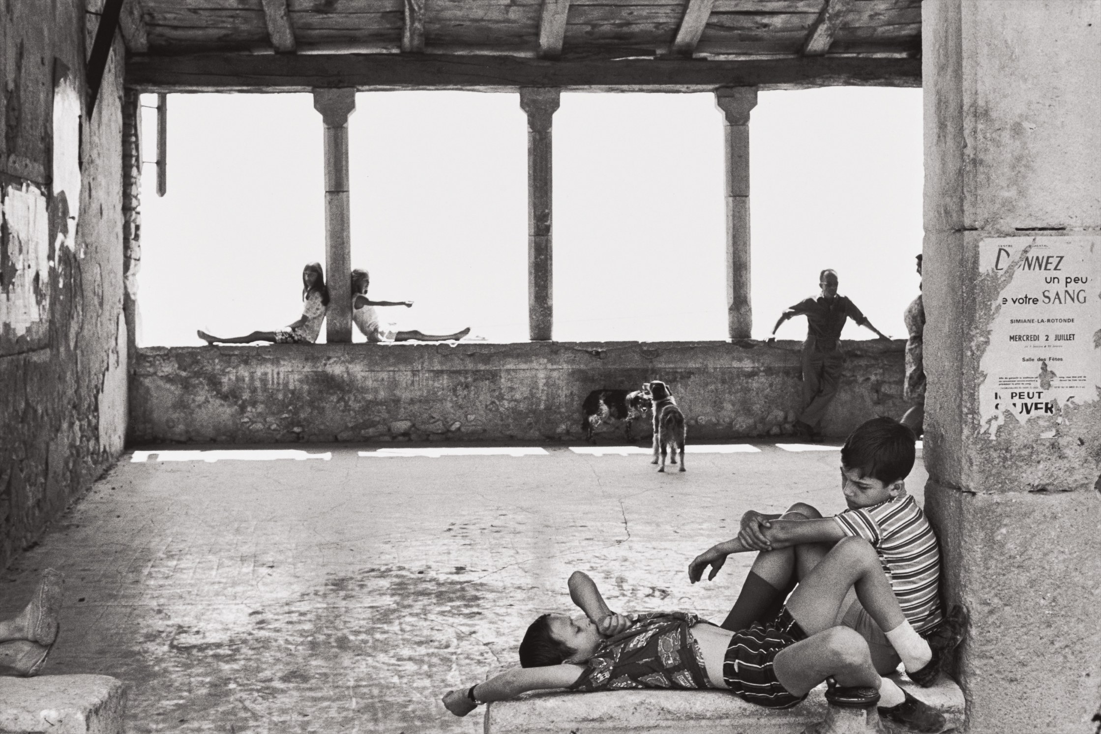 Simiane-la-Rotonde, France, 1969 — Henri Cartier-Bresson