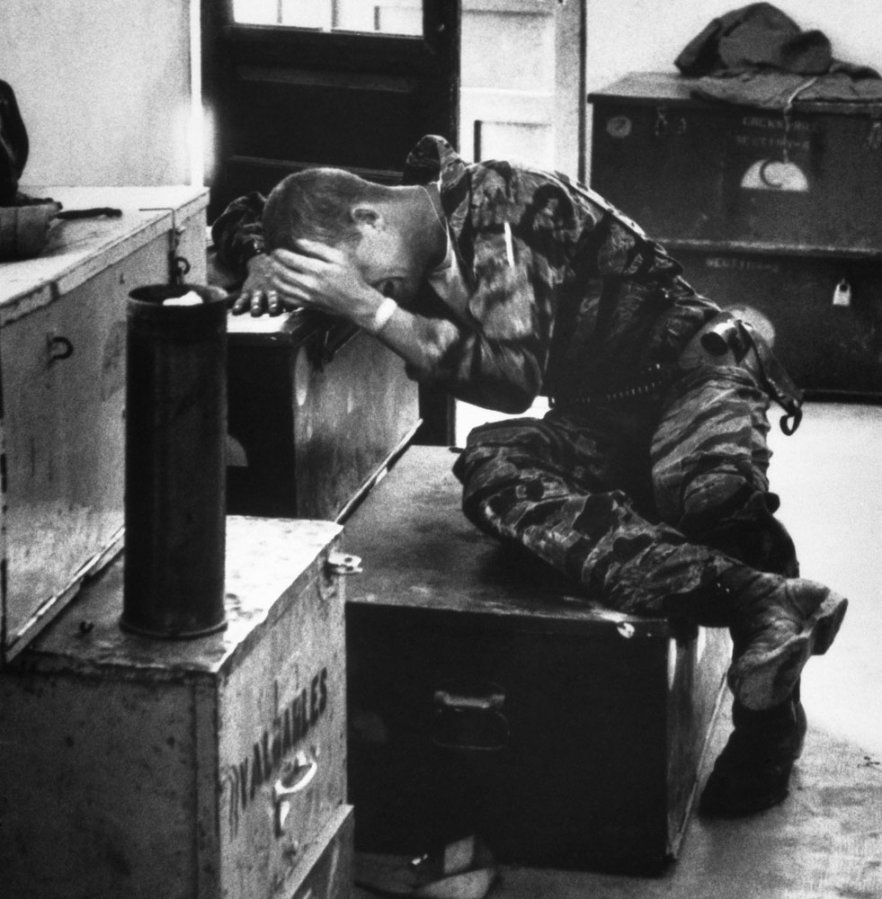 Yankee Papa 13: Farley's Grief by Larry Burrows