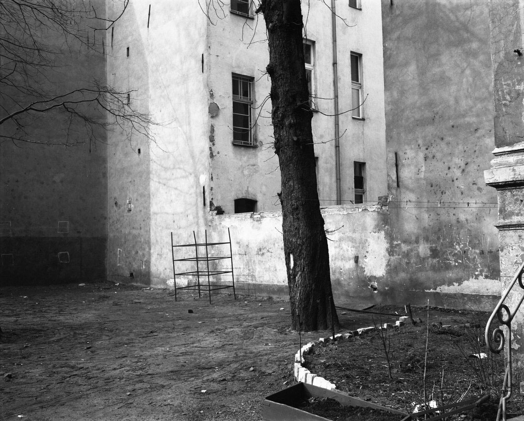 Untitled, Stadtbilder, 1982 — Michael Schmidt