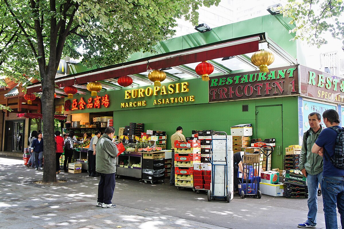 Avenue de Choisy in Paris Chinatown, 13th arrondissement