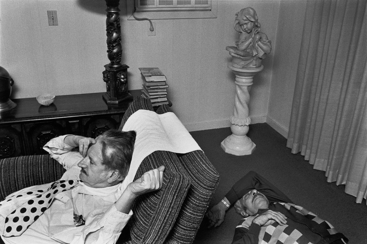 After Thanksgiving Dinner, West Hartford, Connecticut, 1976 — Richard Kalvar