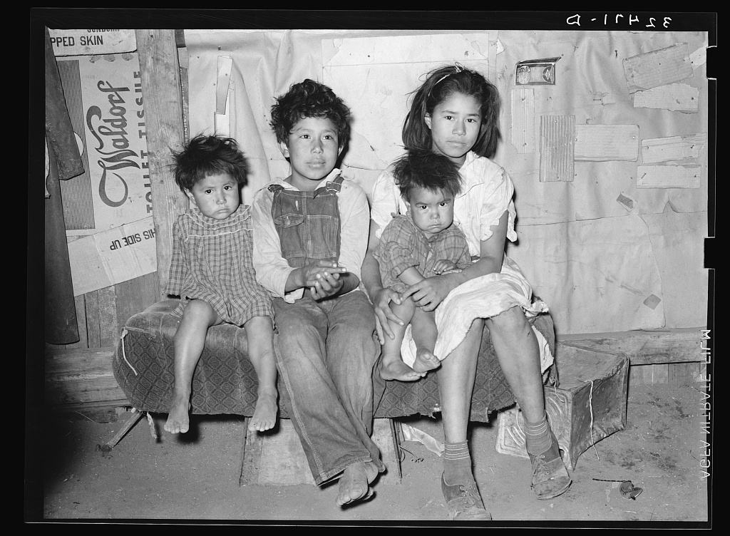 Mexican children, San Antonio, Texas, 1939 — Russell Lee, FSA/LOC